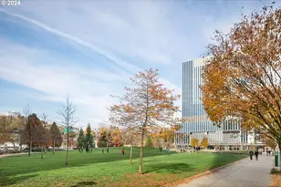 841 S Gaines St, Portland, OR 97239 - Photo 45