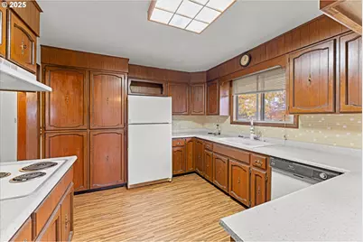 15690 S Carus Rd, Oregon City, OR 97045 - Photo 13