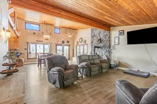 599 Horizon Ln, Myrtle Creek, OR 97457 - Photo 5