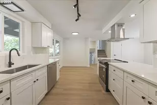 15148 S Burkstrom Rd, Oregon City, OR 97045 - Photo 11
