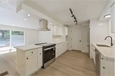 15148 S Burkstrom Rd, Oregon City, OR 97045 - Photo 5