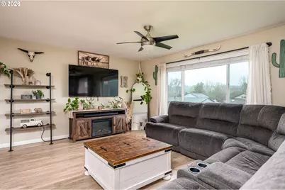 2331 SW Spence Ct, Troutdale, OR 97060 - Photo 5