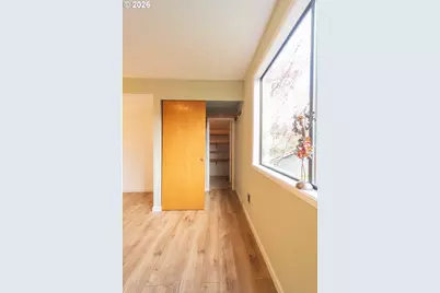 2235 SW Marigold St, Portland, OR 97219 - Photo 23