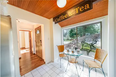 2235 SW Marigold St, Portland, OR 97219 - Photo 13