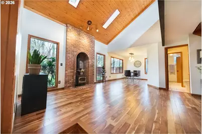 2235 SW Marigold St, Portland, OR 97219 - Photo 3