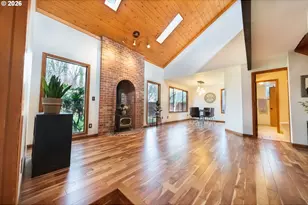 2235 SW Marigold St, Portland, OR 97219 - Photo 3