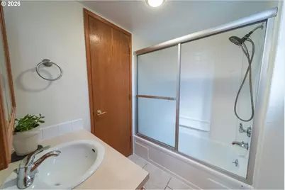 2235 SW Marigold St, Portland, OR 97219 - Photo 17