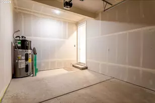 2630 Waterlily Dr, Eugene, OR 97403 - Photo 27