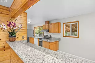 17021 SE Alder St, Portland, OR 97233 - Photo 13