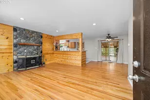 17021 SE Alder St, Portland, OR 97233 - Photo 5