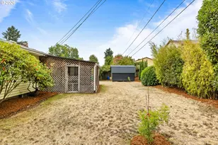 17021 SE Alder St, Portland, OR 97233 - Photo 45
