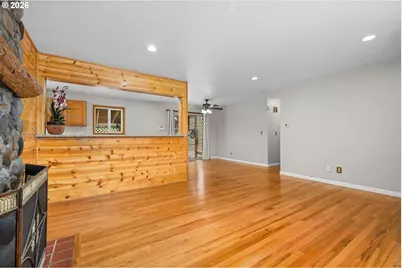 17021 SE Alder St, Portland, OR 97233 - Photo 9