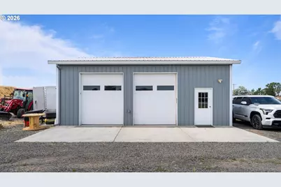 32374 E Loop Rd, Hermiston, OR 97838 - Photo 9