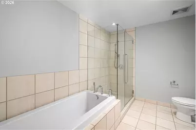 1260 NW Naito Pkwy #808, Portland, OR 97209 - Photo 27