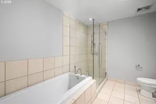 1260 NW Naito Pkwy, Portland, OR 97209 - Photo 27