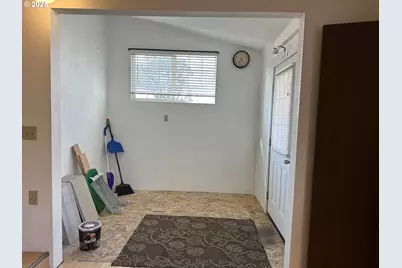 25656 Wildwood Rd, Veneta, OR 97487 - Photo 5