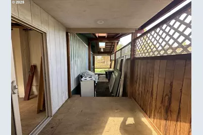 25656 Wildwood Rd, Veneta, OR 97487 - Photo 19