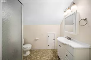 108 NE Whitney St, Camas, WA 98607 - Photo 35