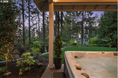 17331 Canyon Dr, Lake Oswego, OR 97034 - Photo 3