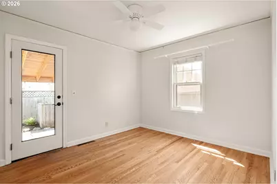 2014 NE Crane St, Portland, OR 97211 - Photo 17