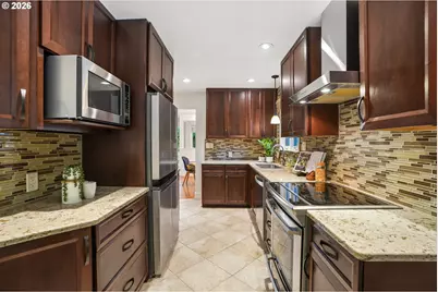 8115 SW Valley View Dr, Portland, OR 97225 - Photo 17