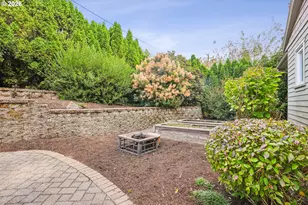 8115 SW Valley View Dr, Portland, OR 97225 - Photo 33