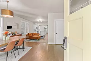 3312 SW 1st Ave, Portland, OR 97239 - Photo 3