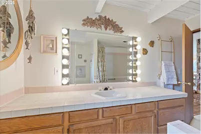 5203 NW Keel Ave, Lincoln City, OR 97367 - Photo 17