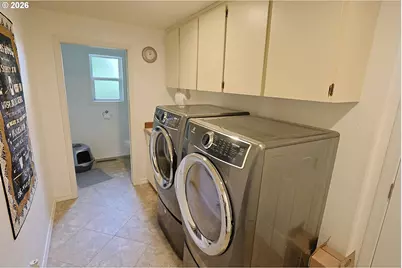 1689 Applewood Dr, Coos Bay, OR 97420 - Photo 33