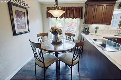 1689 Applewood Dr, Coos Bay, OR 97420 - Photo 9