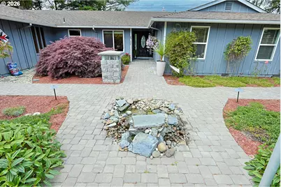 1689 Applewood Dr, Coos Bay, OR 97420 - Photo 5