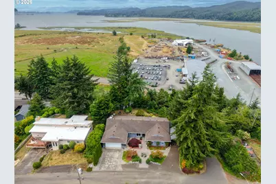 1689 Applewood Dr, Coos Bay, OR 97420 - Photo 39