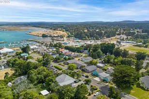 543 Chicago Ave SE, Bandon, OR 97411 - Photo 3
