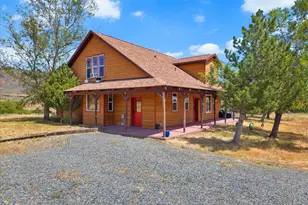 50251 Bennett Ln, Medical Springs, OR 97814 - Photo 3