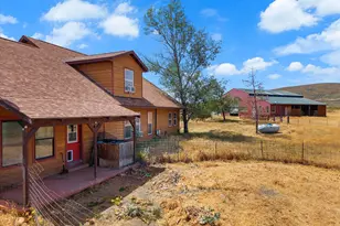 50251 Bennett Ln, Medical Springs, OR 97814 - Photo 5