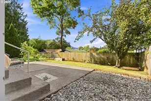 410 May St, Hood River, OR 97031 - Photo 3
