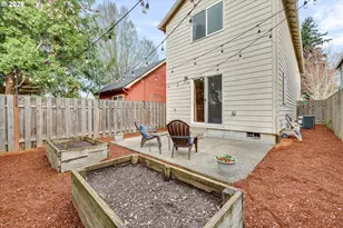 9126 SE Ash St, Portland, OR 97216 - Photo 25