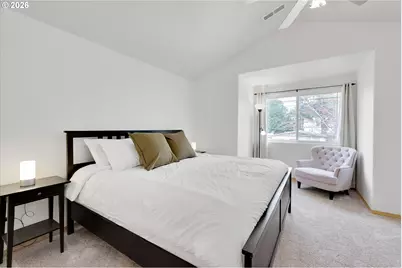 9126 SE Ash St, Portland, OR 97216 - Photo 13