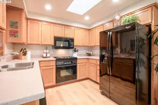 2752 Dayna Ln, Eugene, OR 97408 - Photo 9