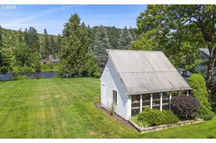 45871 Goodpasture Rd, Vida, OR 97488 - Photo 45