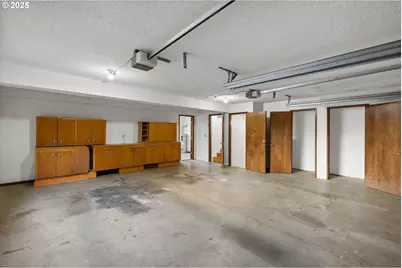 12837 NE Morris St, Portland, OR 97230 - Photo 35