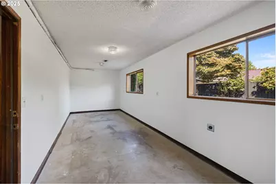 12837 NE Morris St, Portland, OR 97230 - Photo 33