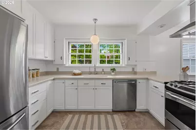 6610 SE Stark St, Portland, OR 97215 - Photo 17