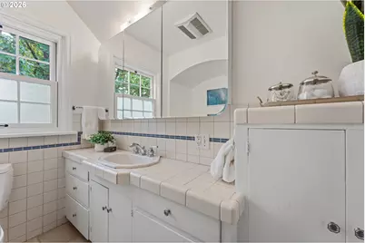 6610 SE Stark St, Portland, OR 97215 - Photo 31