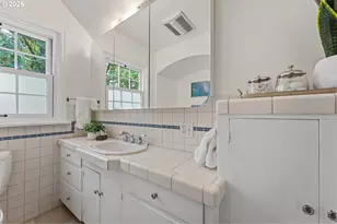 6610 SE Stark St, Portland, OR 97215 - Photo 31