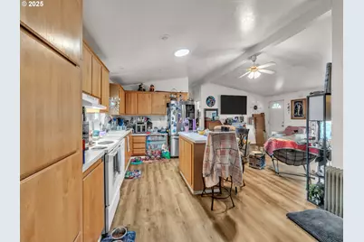 4353 Lemon St NE, Salem, OR 97305 - Photo 13