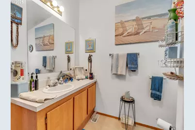 4353 Lemon St NE, Salem, OR 97305 - Photo 17