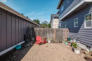 1036 9th St, Florence, OR 97439 - Photo 9