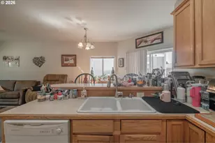 1036 9th St, Florence, OR 97439 - Photo 29