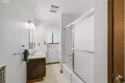 801 Ash Ave, Tillamook, OR 97141 - Photo 29